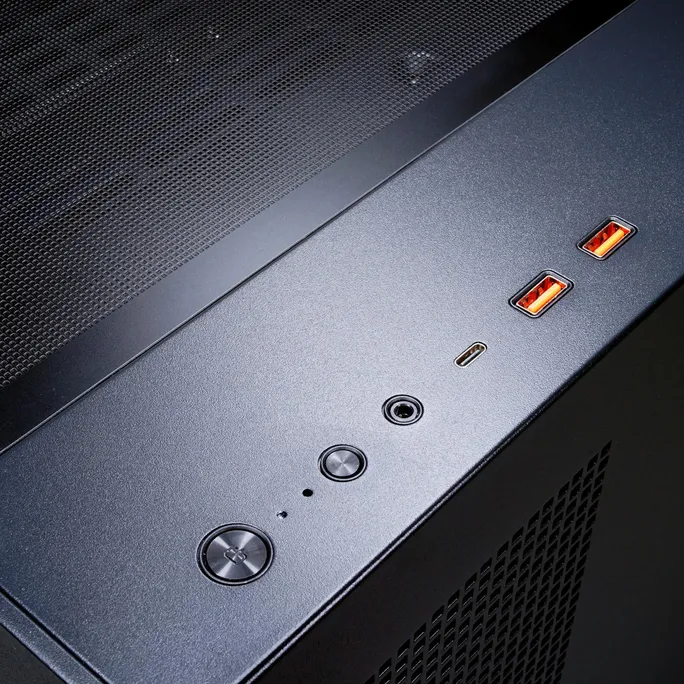 Hyrican COUGAR FV150 BK 7676 Ryzen 7 9700X WAK 64GB/2TB SSD RTX 5070 W11 – Bild 5